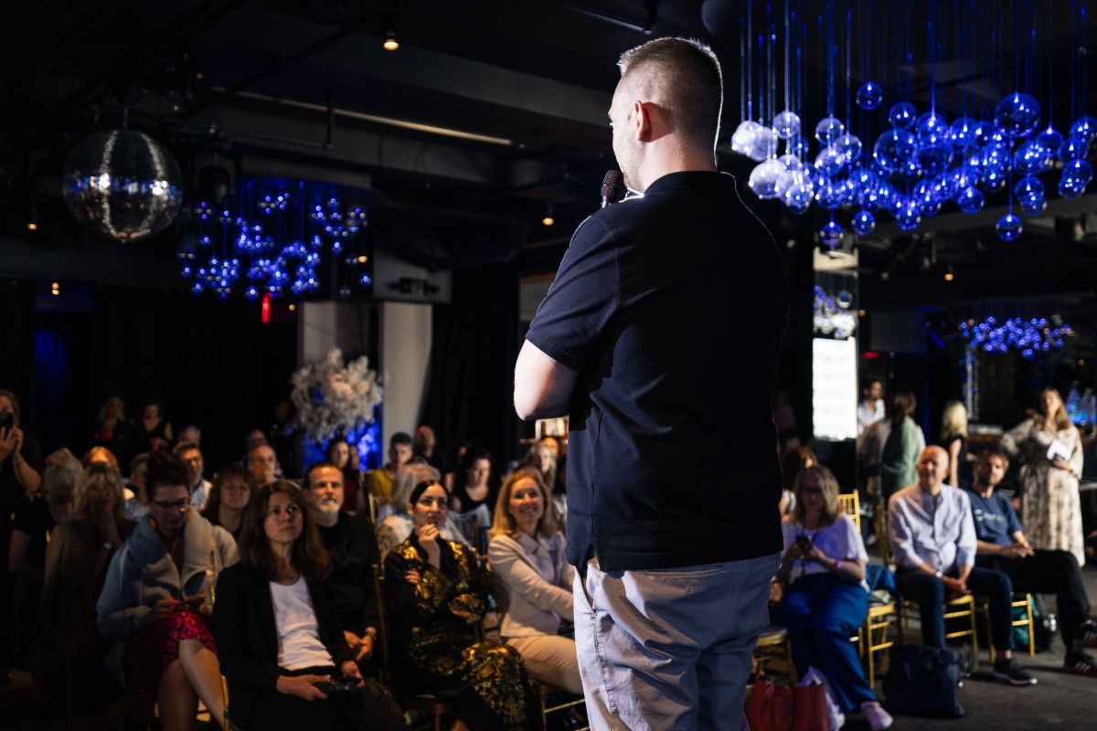 Michael Holtappels vor Publikum beim Expertenkongress in New York